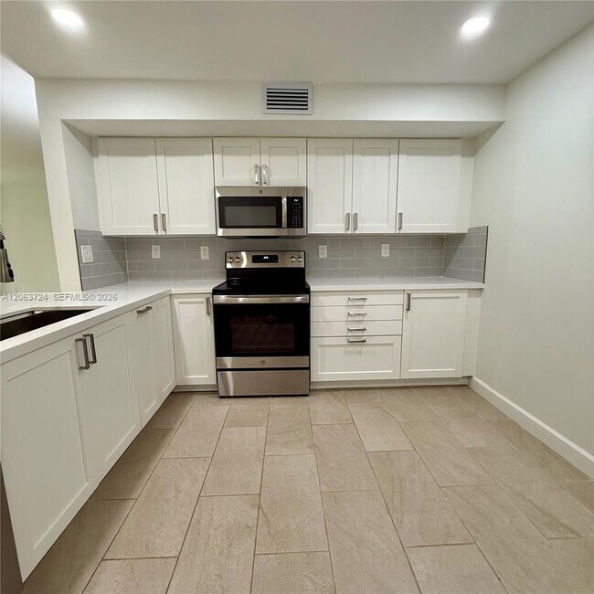 Building Photo - 10672 SW 79th Terrace