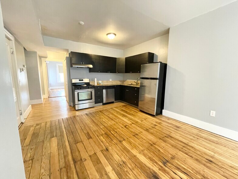 Building Photo - 76 Saint Stephen St