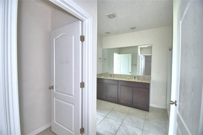 Building Photo - 5628 Siltstone St