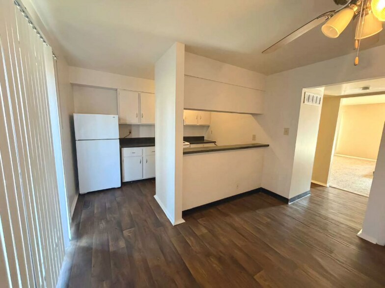 Building Photo - 3582 Pershall Rd