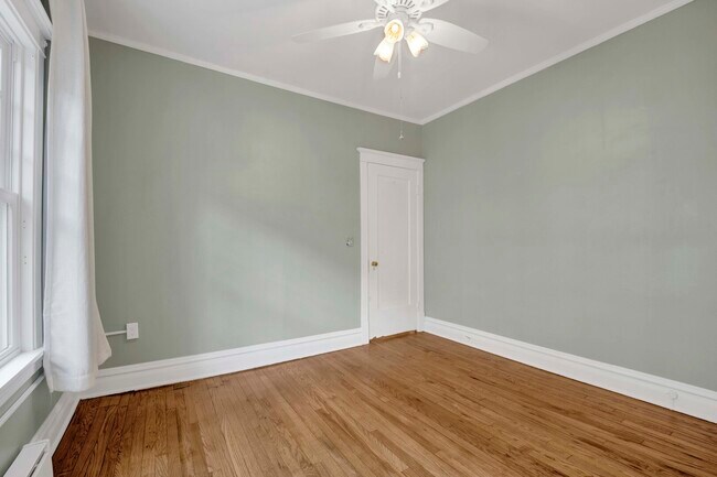 Building Photo - 636 S Euclid Ave