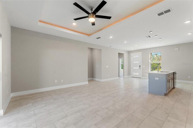 Building Photo - 3473 S San Mateo Dr