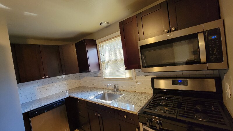 Building Photo - 41 Gould Dr