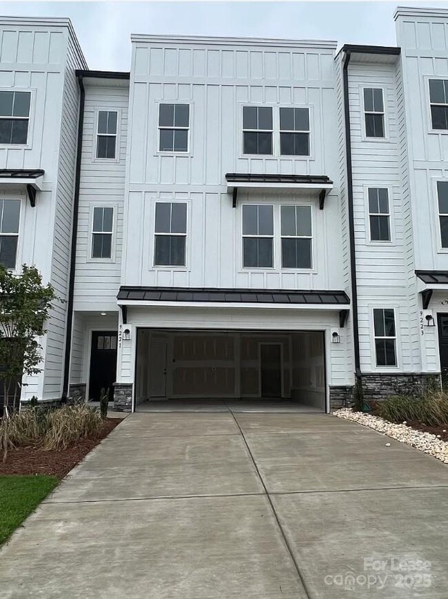 Building Photo - 9221 Walnut Hl Rd NW