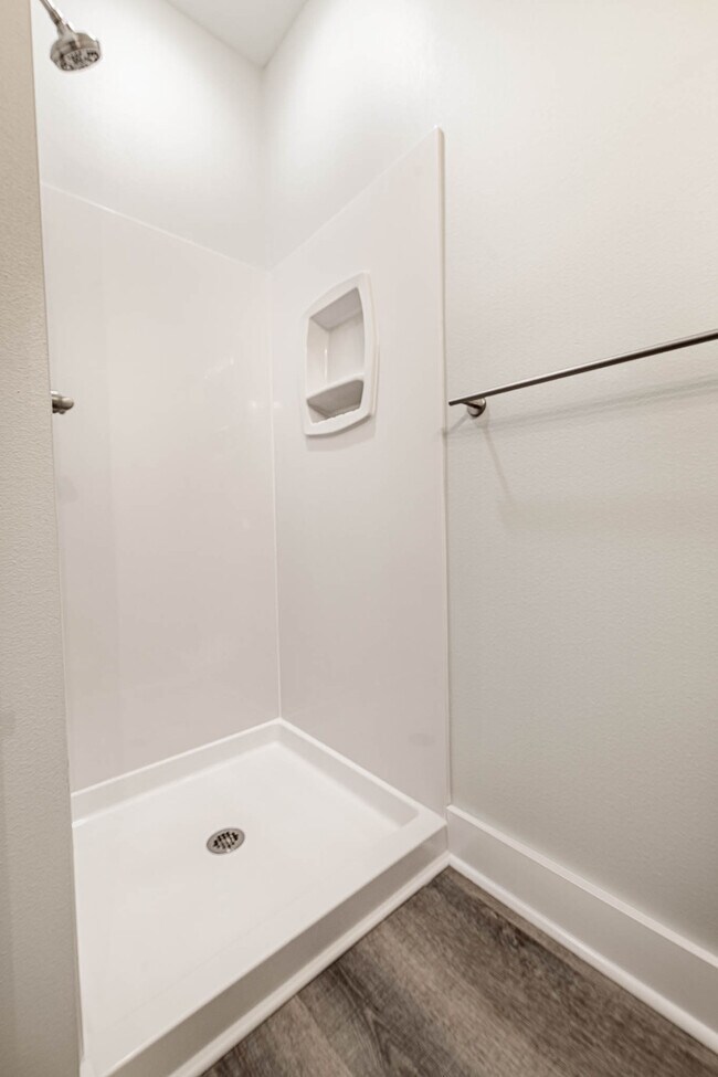 Building Photo - 102 Clearing Way