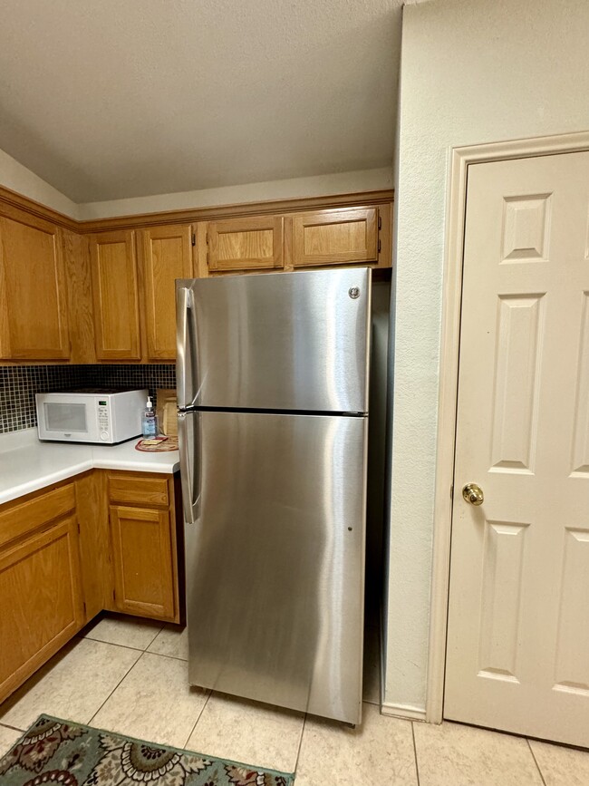 Building Photo - 8957 Taline Cir
