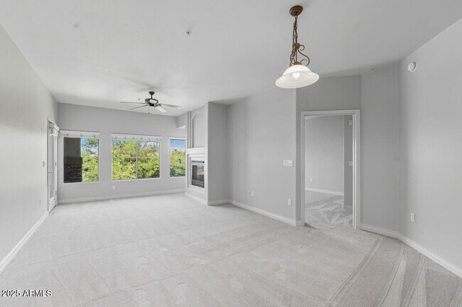 Building Photo - 5450 E Deer Valley Dr