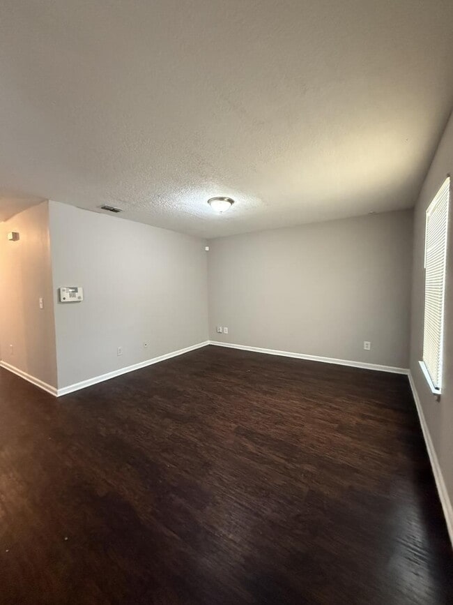 Building Photo - 0 bedroom in Jacksonville FL 32208