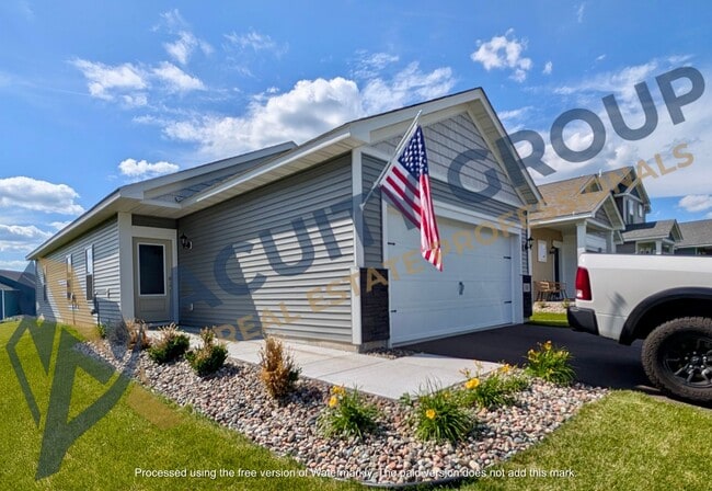 Building Photo - 501 Redwood St N