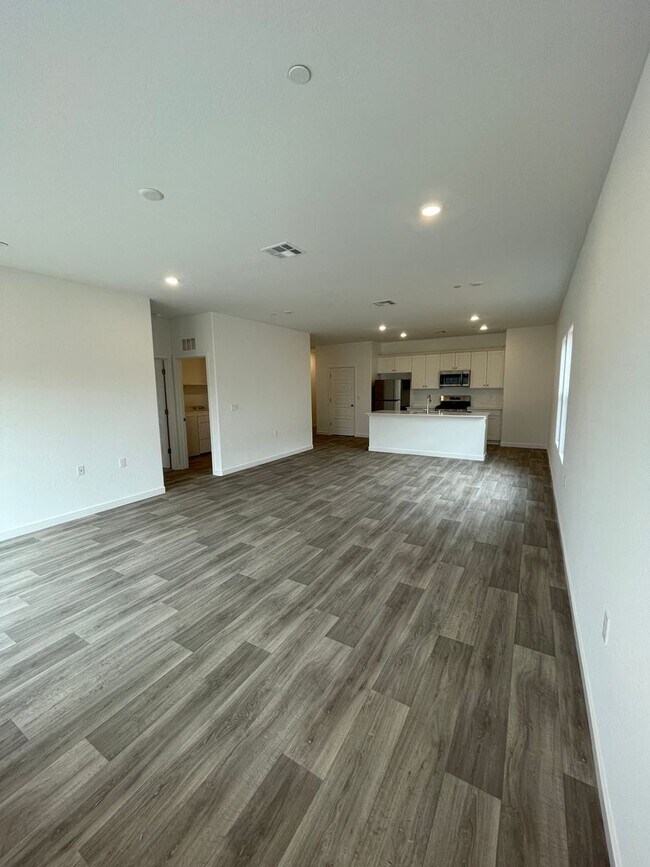 Building Photo - Stunning 3-Bed, 2-Bath Lennar Home in Fresno – Your Dream Home Awaits!