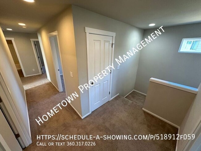 Building Photo - 6918 Honeylocust Ct NE