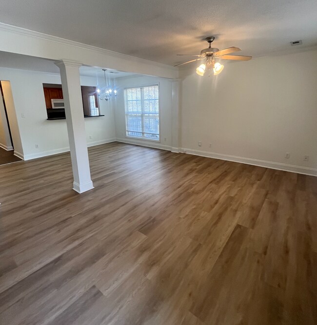 Building Photo - 108 Bentwood Cir