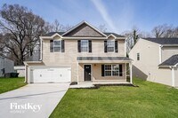 Building Photo - 813 Pine Cir Dr