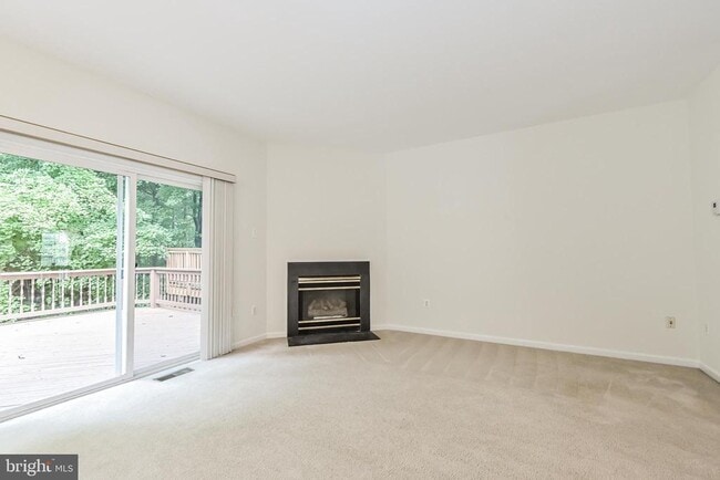 Building Photo - 8373 Millwood Dr