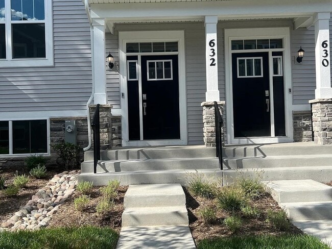 Building Photo - 632 Wolverine Dr