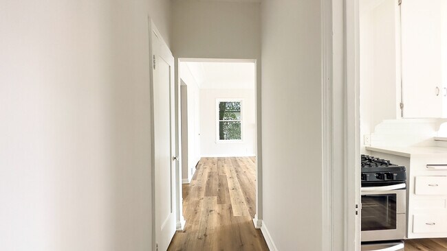 Building Photo - 201 S Alexandria Ave