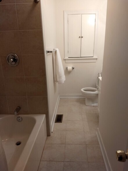 Building Photo - 8806 Gayton Rd