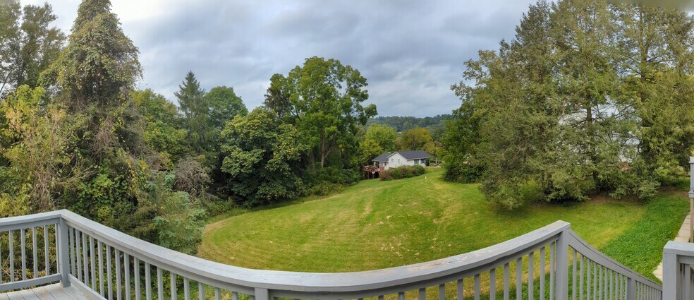 Primary Photo - 652 Hillwood Dr