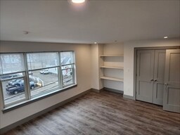 Building Photo - 522 Bridge St