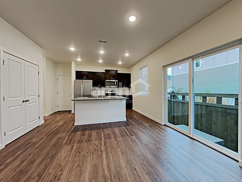 Building Photo - 23297 SE Dogwood St