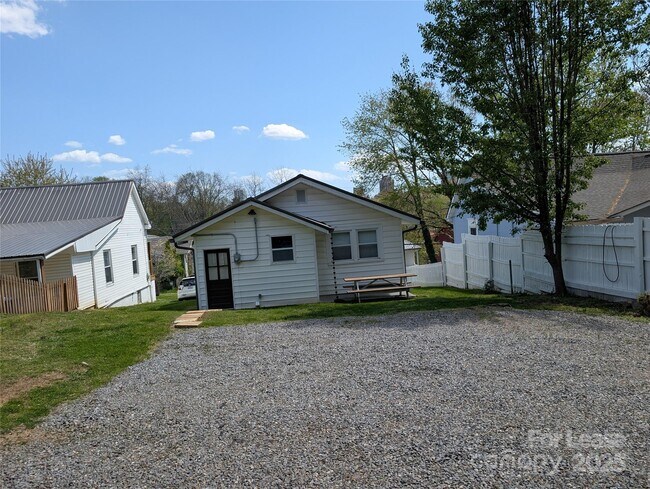 Building Photo - 28 Woodrow Ave