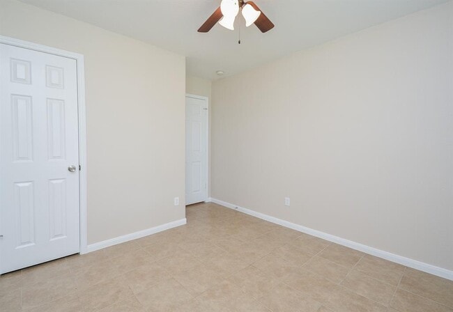 Building Photo - 29031 Rio Grande River Dr