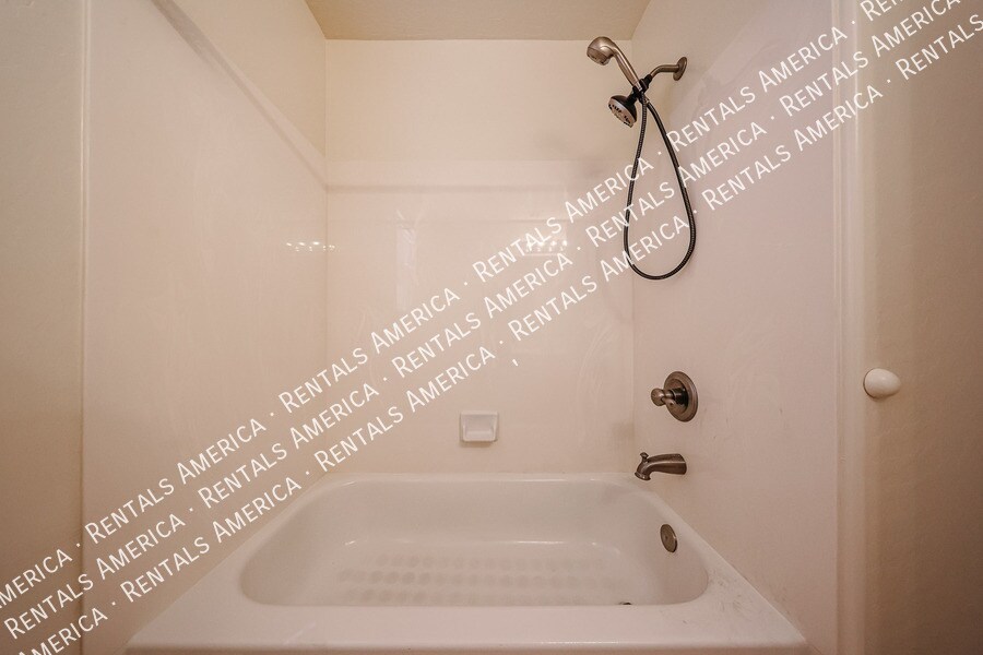 Building Photo - 528 W Mountain Sage Dr