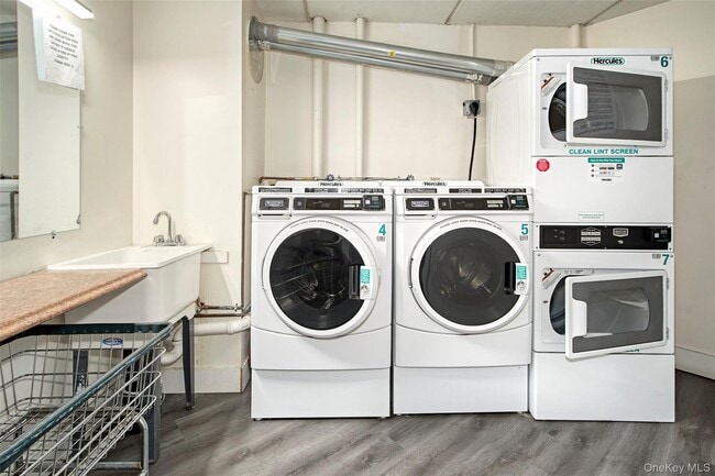 Building Photo - 123 Mamaroneck Ave