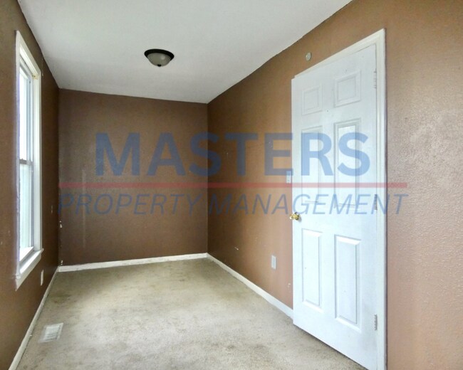 Building Photo - 2563 Foraker Ave