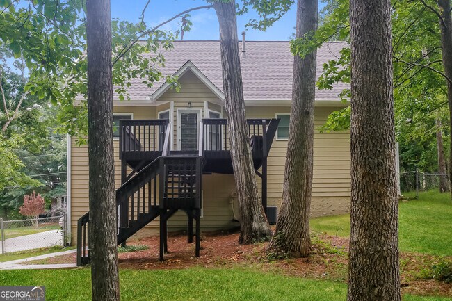 Building Photo - 133 Oak Landing Cir
