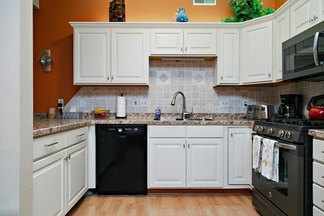 kitchen - N43W32801 Rasmus Rd