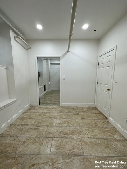 Building Photo - 27 Egremont Rd