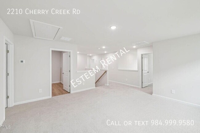 Building Photo - 2210 Cherry Crk Rd
