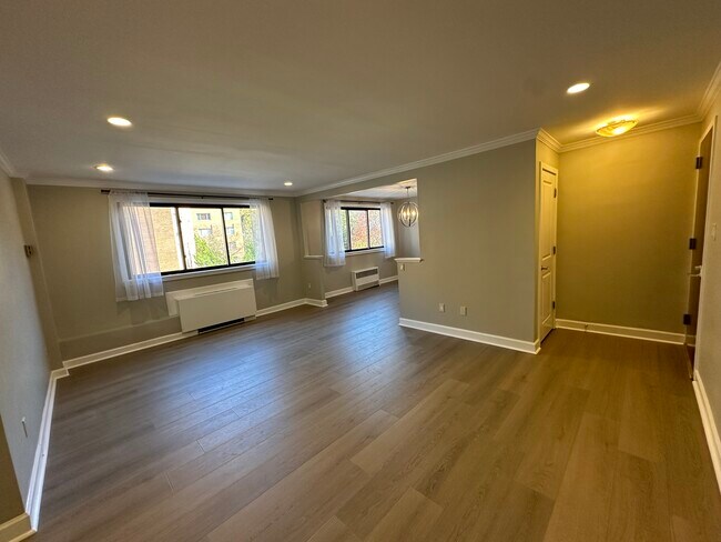 Building Photo - 2725 39th St NW