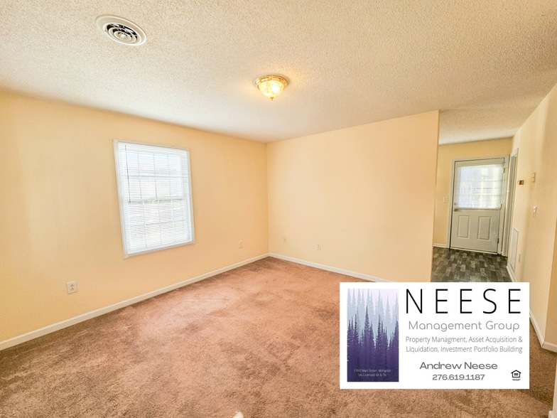 Building Photo - 640 Wyndale Rd