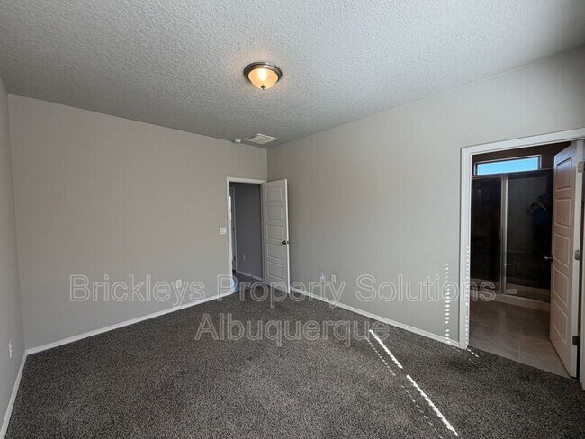 Building Photo - 4875 Mount Salas St NE
