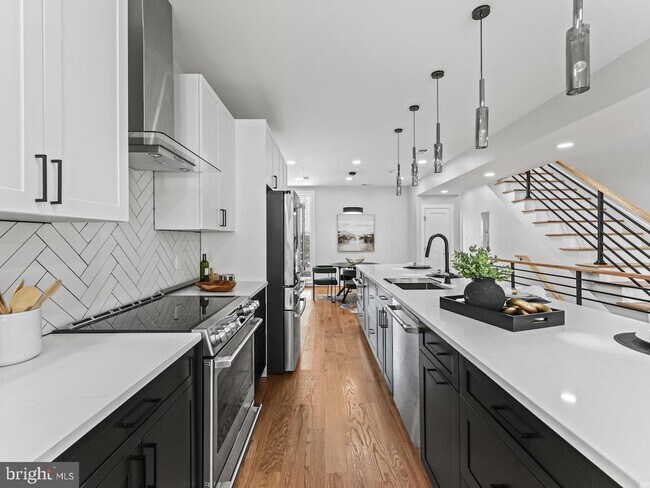 Building Photo - 4320 7th St NW