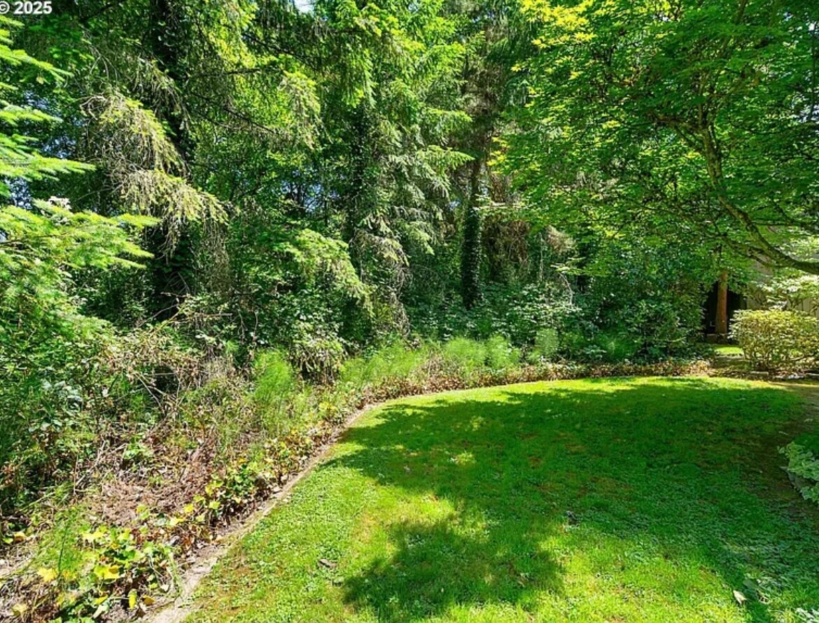 Building Photo - 7116 SW Murray Blvd