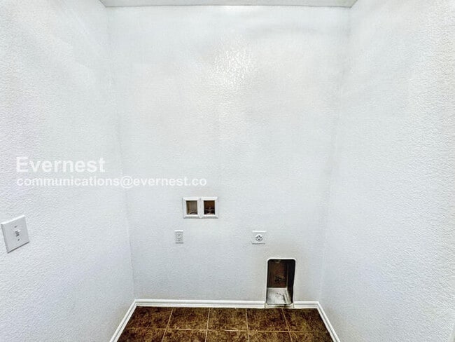 Building Photo - 4019 W 103rd Ct S