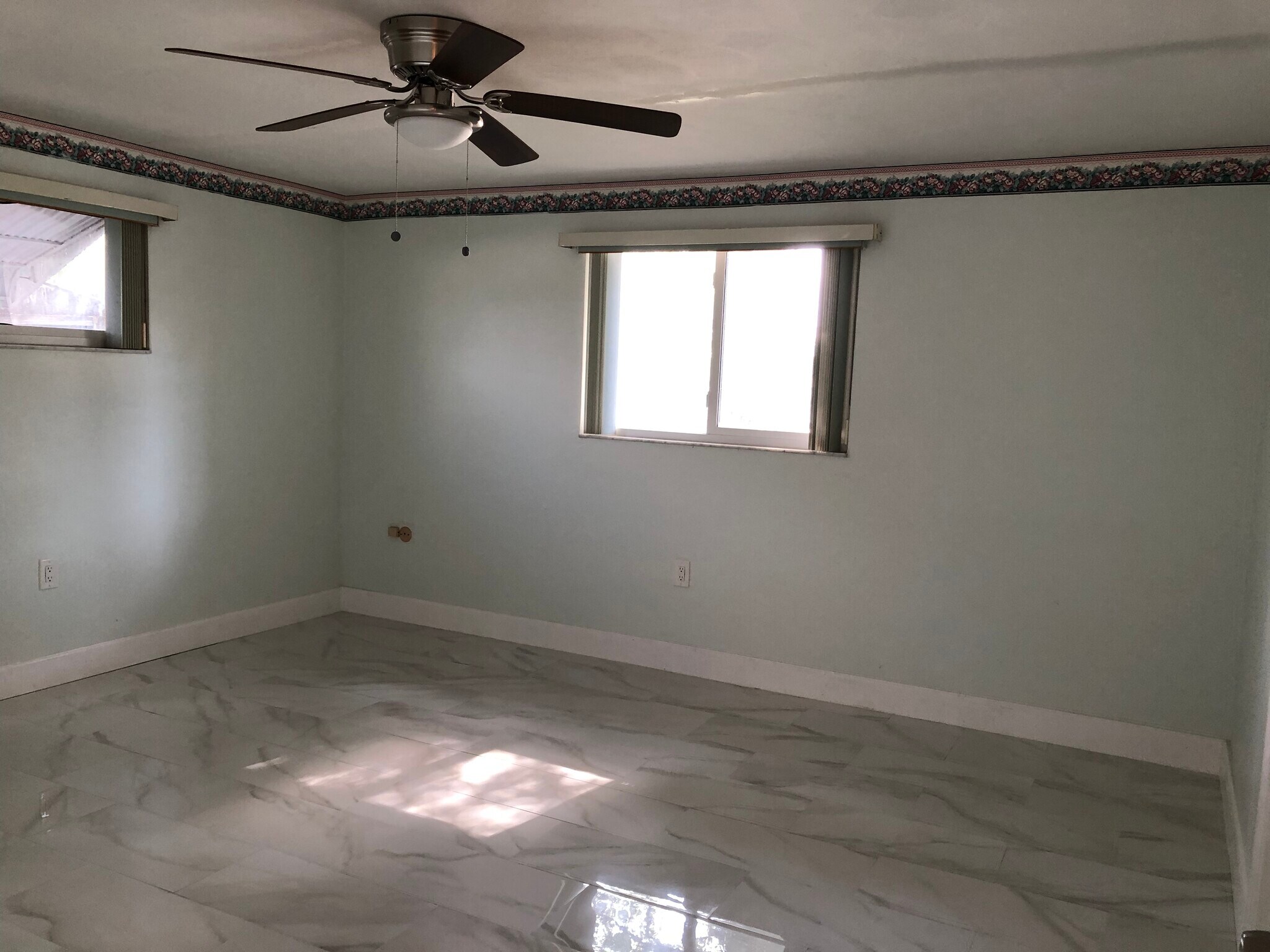 Building Photo - 5121 Dove Dr