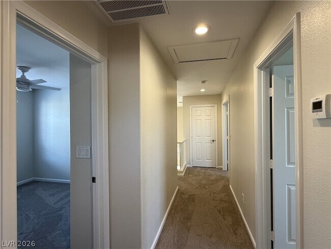 Building Photo - 1908 Thunder Ridge Cir