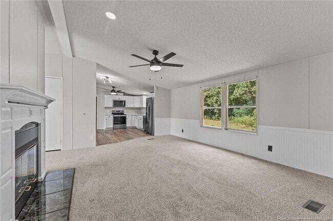 Building Photo - 97 Turf Dr