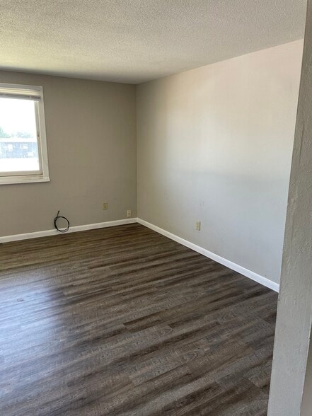 Bedroom 1 - 131 E Nowlin St