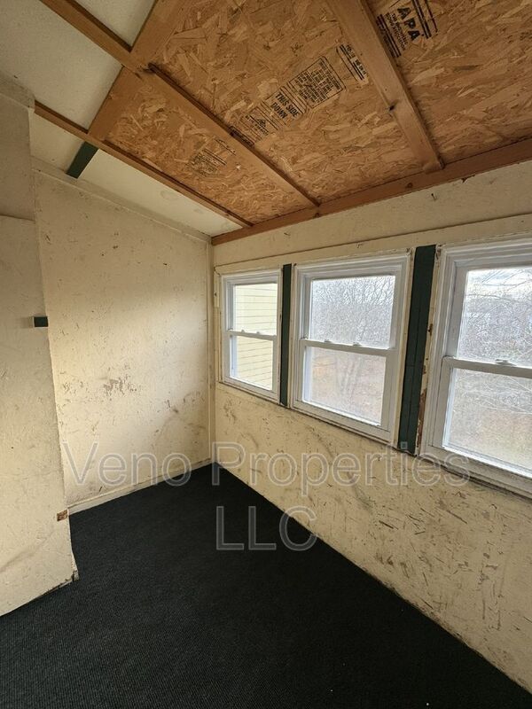 Building Photo - 25 William St