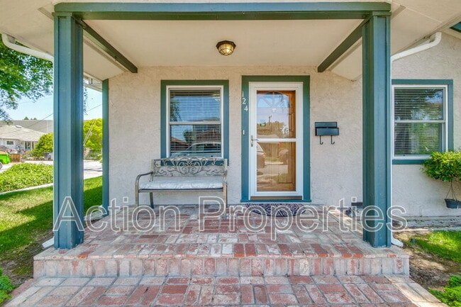 Building Photo - 124 Sunset Ave