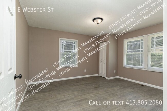 Building Photo - 815 E Webster St