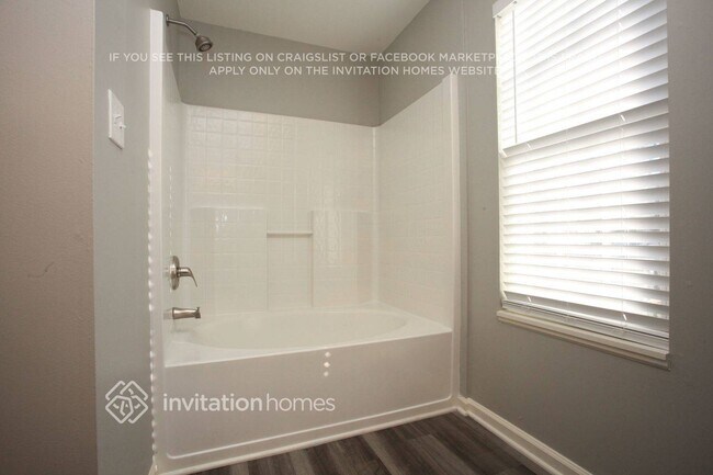 Building Photo - 6602 Cedar Cliff Dr
