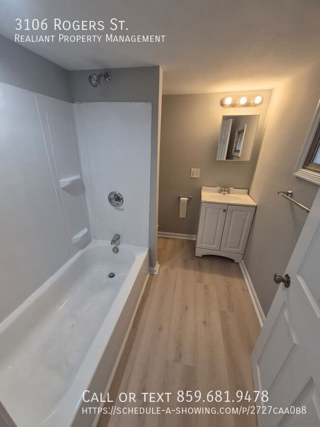 Building Photo - 3106 Rogers St