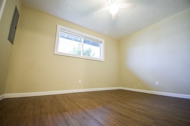 Building Photo - 27-12695-12699