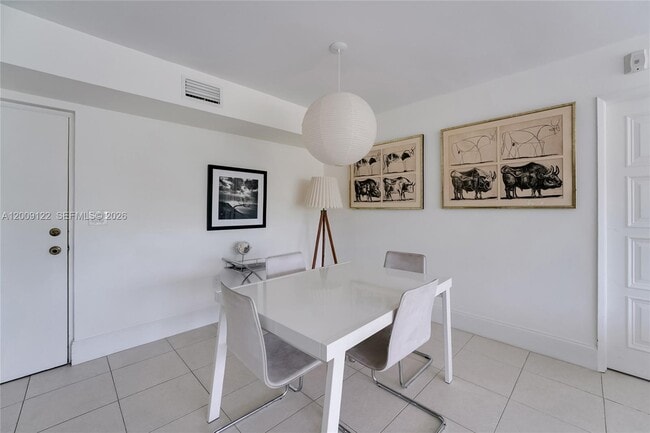 Building Photo - 255 Galen Dr